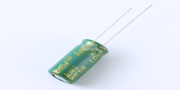 碳中和政策下，高壽命牛角螺栓電解電容如何助力綠色能源轉(zhuǎn)型？